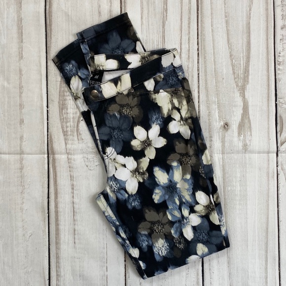 HUE Mod Floral Smooth Denim Leggings, M - Picture 2 of 7